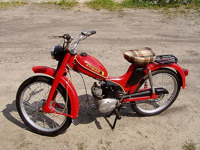 Jak wygląda motorower - poznaj jego unikalny design i cechy