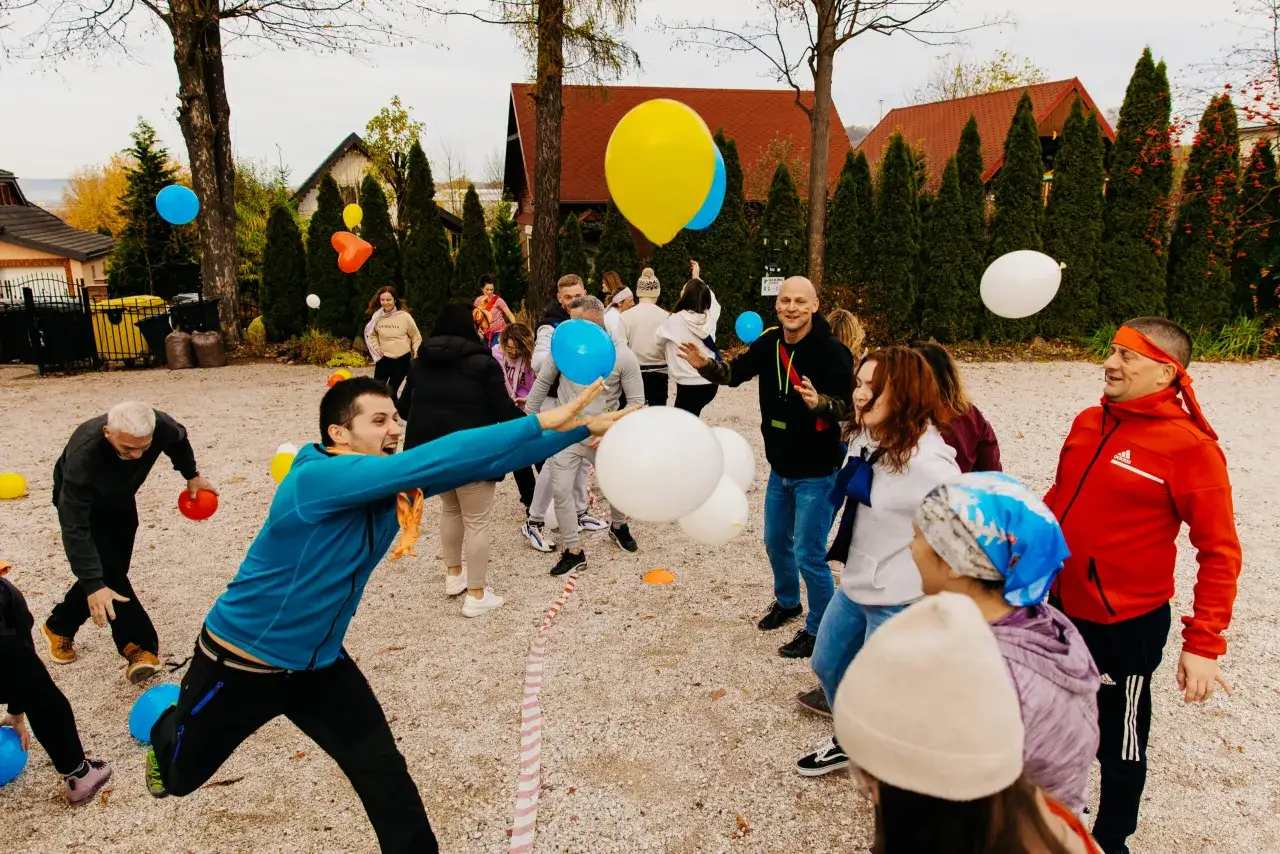 Skuteczne organizowanie imprez integracyjnych, które zbliżają zespół