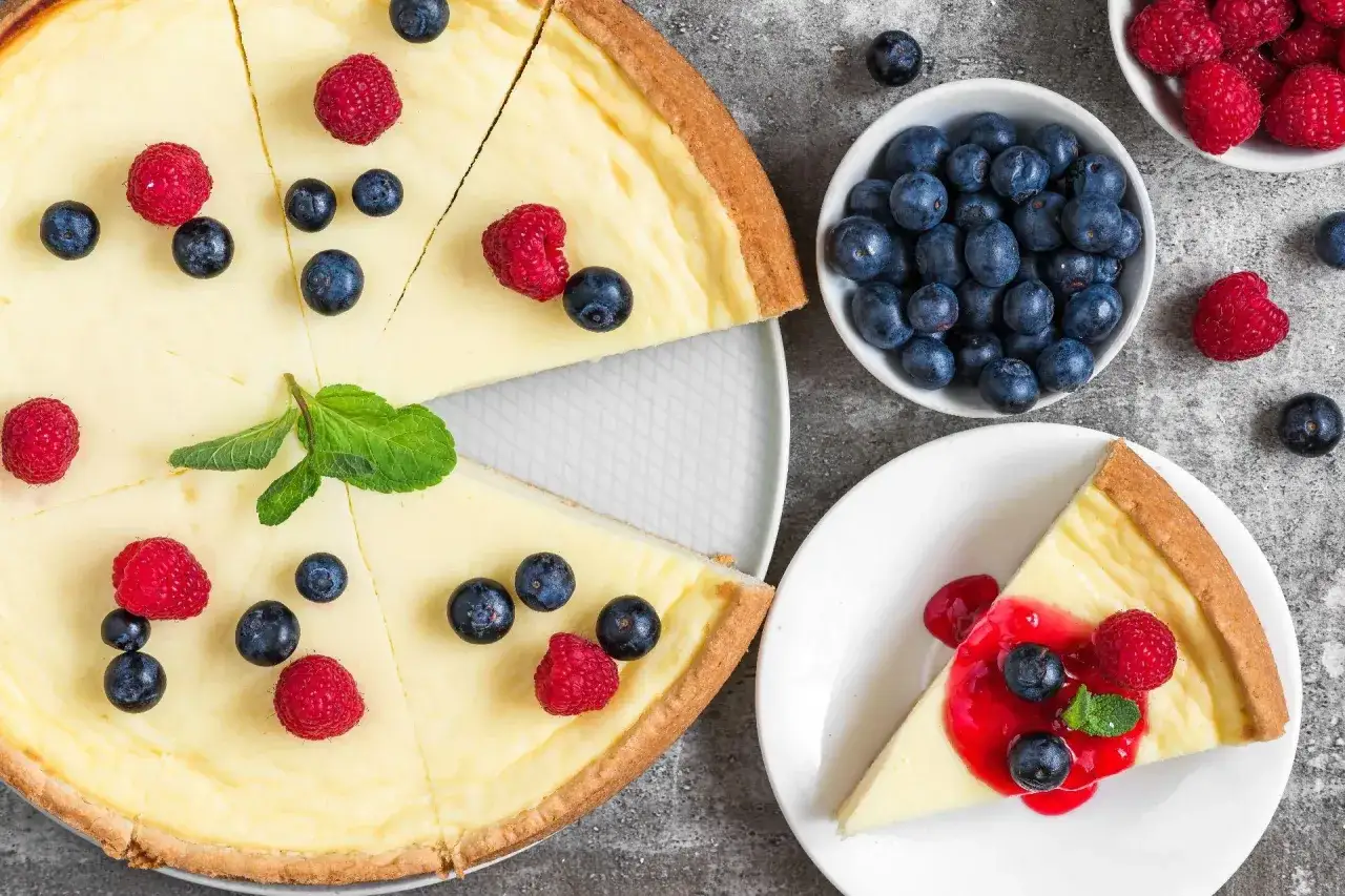 Ile waży blacha sernika? Odkryj, co wpływa na wagę ciasta!