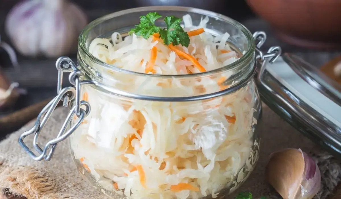 Dlaczego kapusta kiszona jest gorzka? Oto przyczyny i jak to naprawić