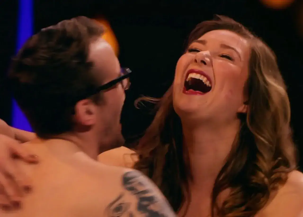 Magia Nagości: Ile naprawdę zarobisz? Stawki i korzyści.