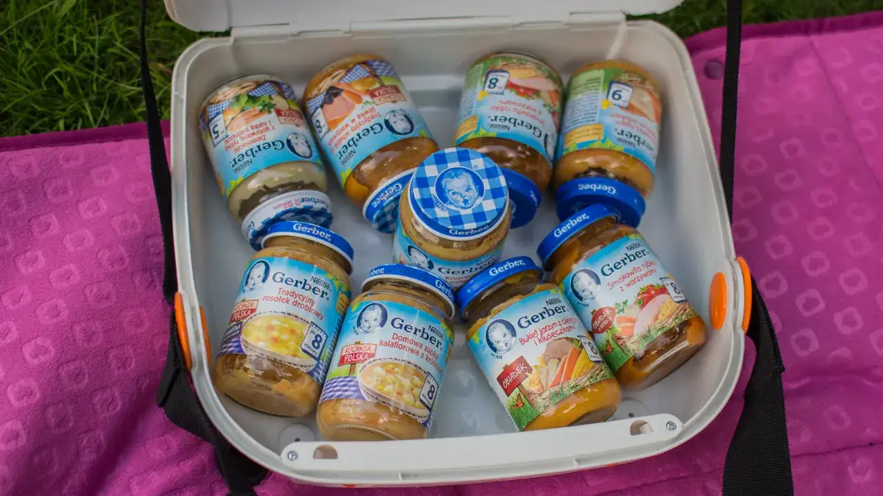 Co dla 5 miesięcznego dziecka: najlepsze jedzenie i zabawy dla malucha