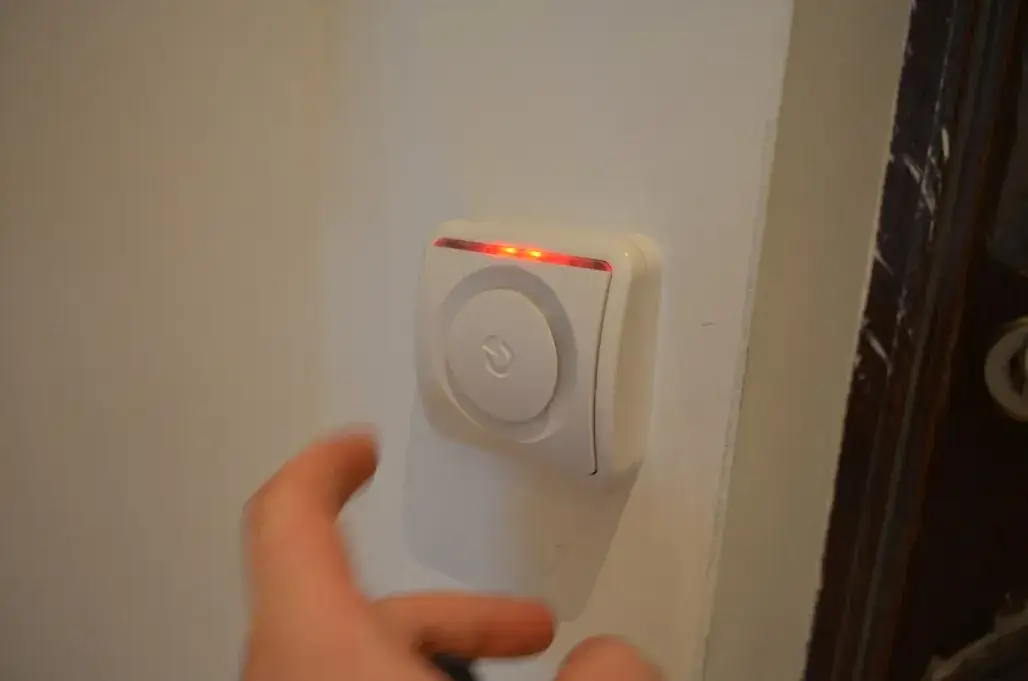 Jaki alarm do mieszkania w bloku? Uniknij niebezpieczeństwa i kosztów