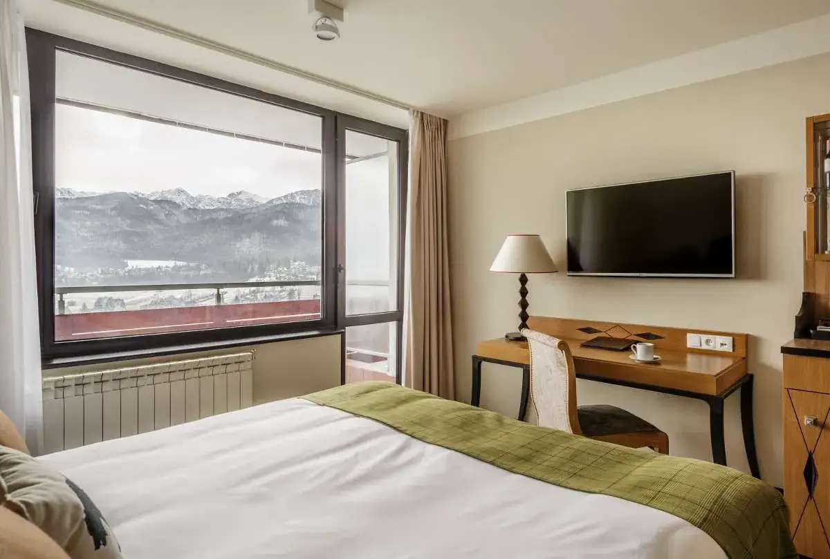 Mercure Kasprowy Zakopane: Hotel na szczycie? Planuj pobyt i dojazd!