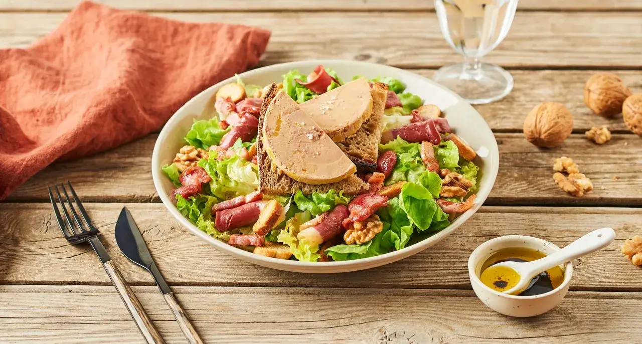 Salade de gésiers : maîtrisez la recette crousti-fondante du Sud-Ouest