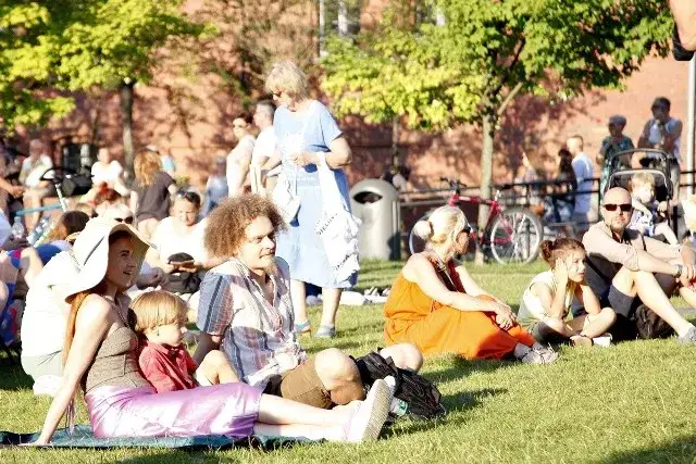 Jakie koncerty na Wyspie Młyńskiej w Bydgoszczy Cię zaskoczą?