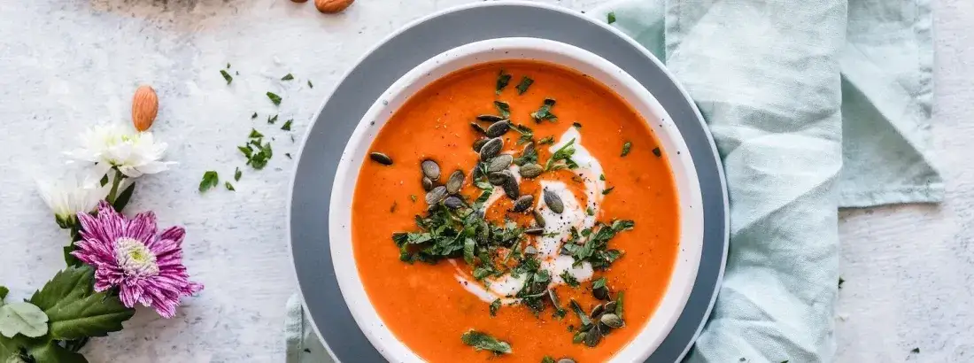 Jak zagęścić zupę pomidorową? Sprawdzone metody na idealną konsystencję