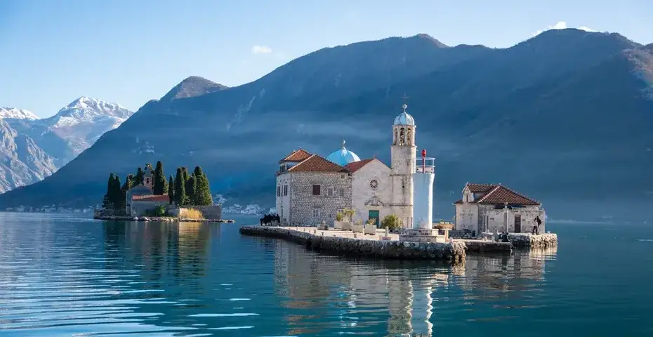 Czy do Czarnogóry potrzebny jest paszport? Sprawdź wymagania podróżne