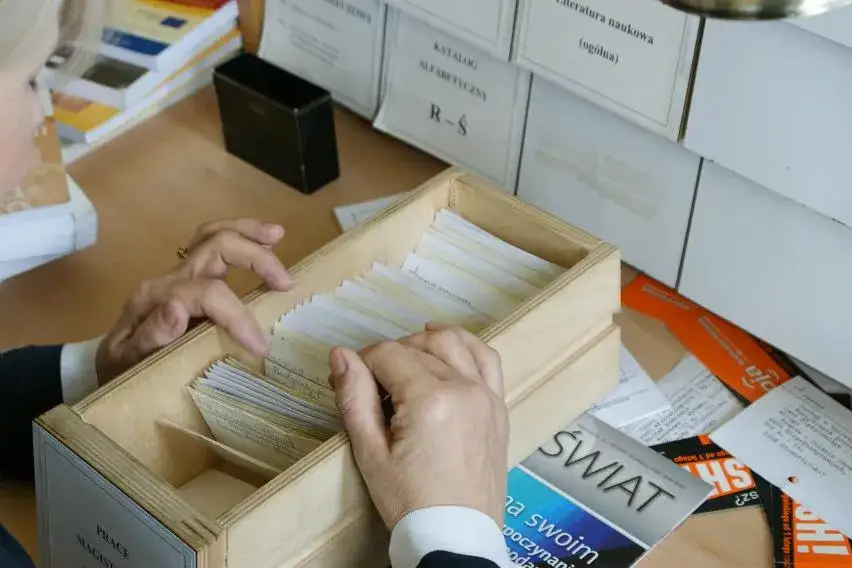 Dział zbiorów dla niewidomych – odkryj dostępne usługi i materiały