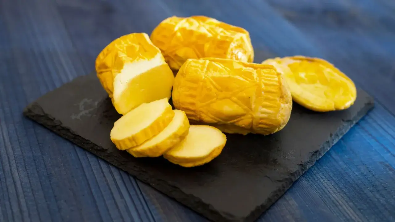 Bryndza: Co to znaczy? Odkryj smak Podhala i sekrety sera ChNP