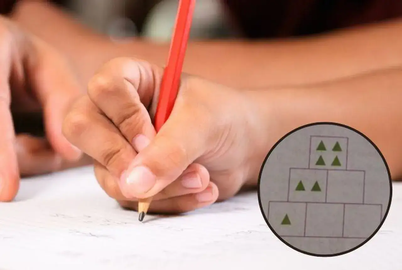 Odkryj zasady układu figur w piramidkach i zrozum ich logikę