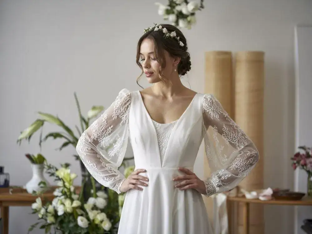 Jak ukryć szerokie ramiona w sukni ślubnej i wyglądać szczuplej