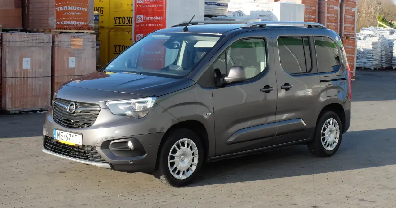 Opel Combo: Który silnik wybrać? Analiza i typowe usterki