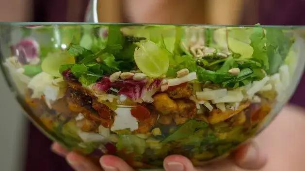 Czy sałatka z McDonald's jest zdrowa? Sprawdź kalorie i składniki