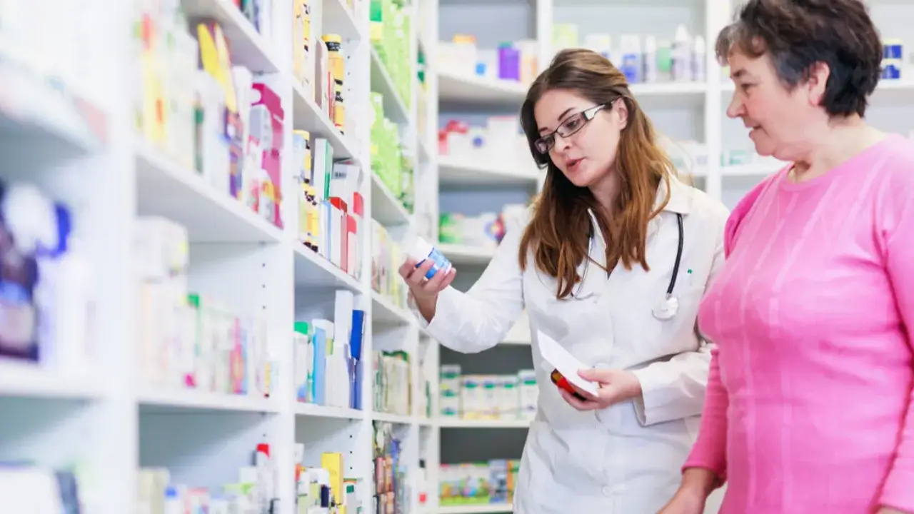 Czy zamienniki leków są bezpieczne i skuteczne? Odpowiada farmaceuta.