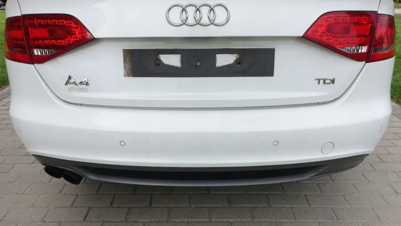 Wygląd i specyfikacje tylnej części Audi A4 generacji B8
