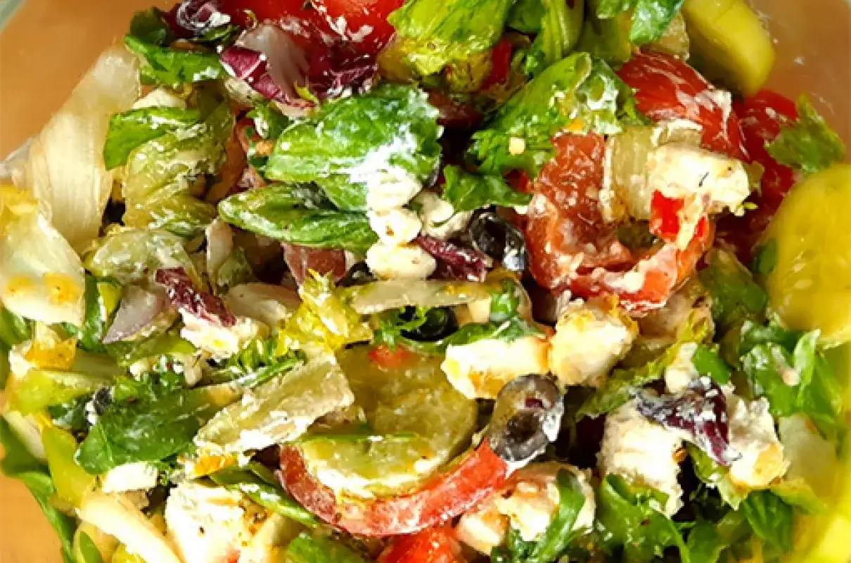 Grecki winegret: jak zrobić idealny sos do sałatki? Mój przepis!