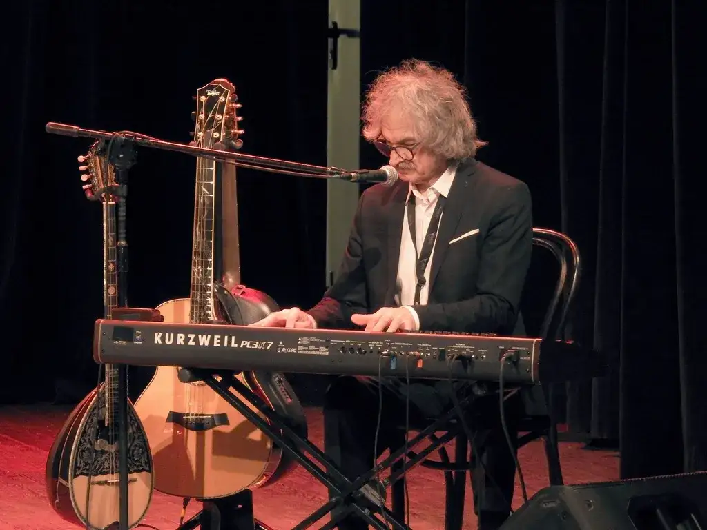 Troszeczkę ziemi troszeczkę słońca tekst - Eleni i znaczenie jej piosenki