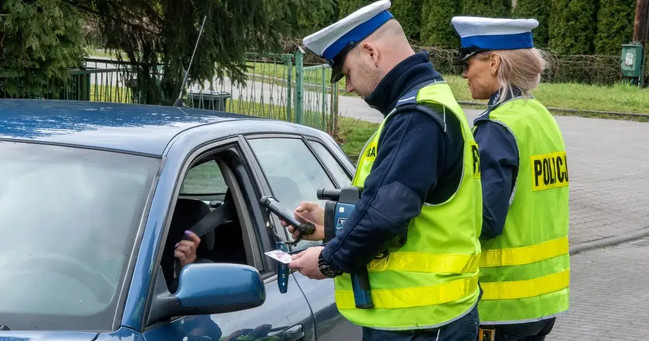 Jaki mandat za brak uprawnień? Sprawdź wysokość kar i konsekwencje