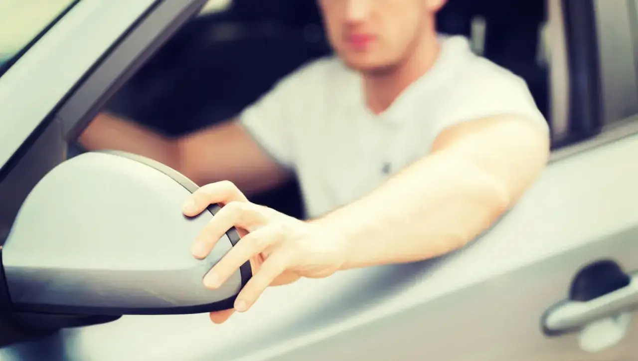 Martwe pole? Ustaw lusterka idealnie i zwiększ bezpieczeństwo!