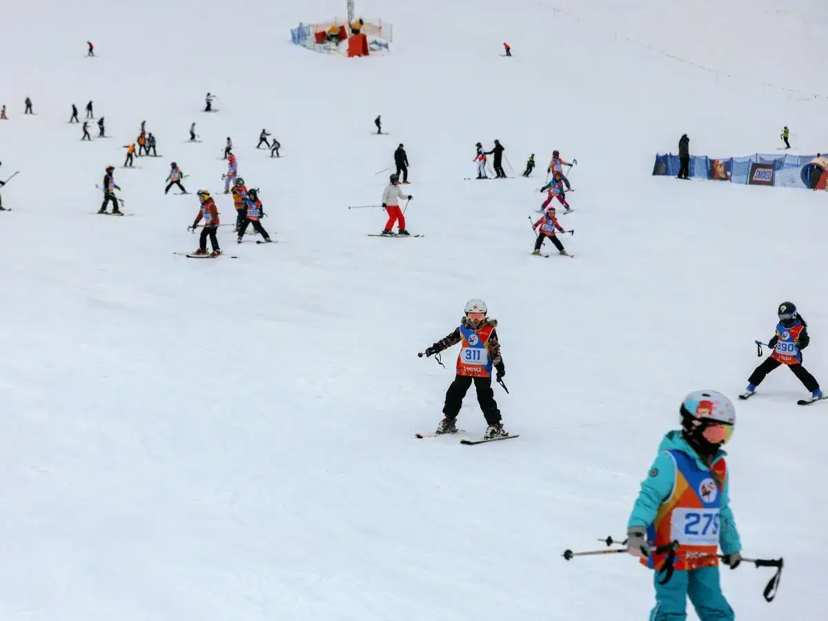 Gdzie na narty blisko Warszawy? Porównuję stoki i ceny!