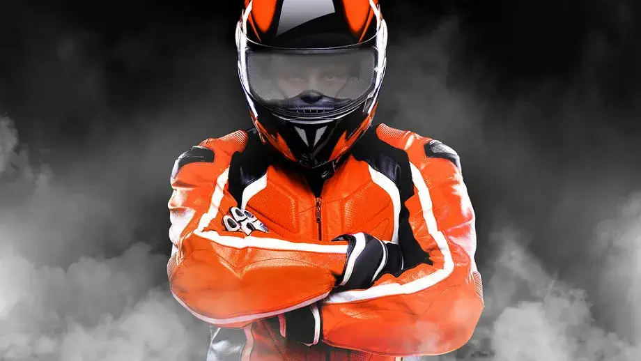 Jak zapiąć kask motocyklowy - unikaj błędów i zapewnij bezpieczeństwo