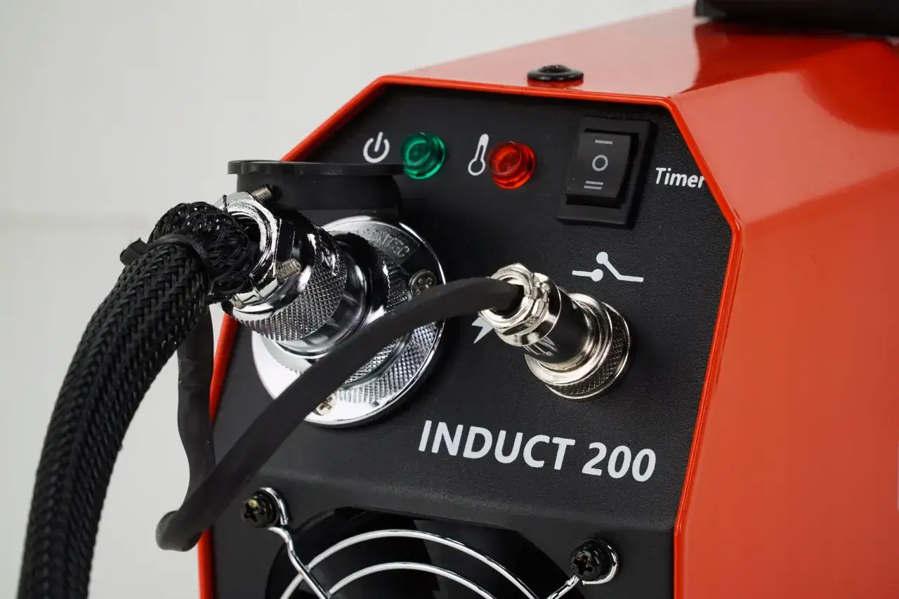 Podgrzewacz indukcyjny do warsztatu: Jak wybrać i uniknąć błędów?