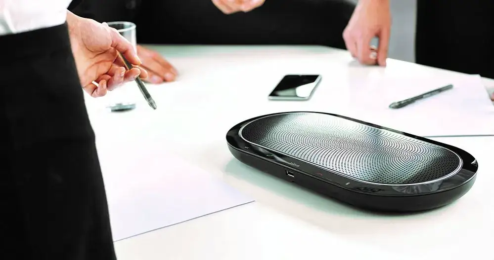 Jabra Speak 810 vs Speak 710 - porównanie funkcji i możliwości