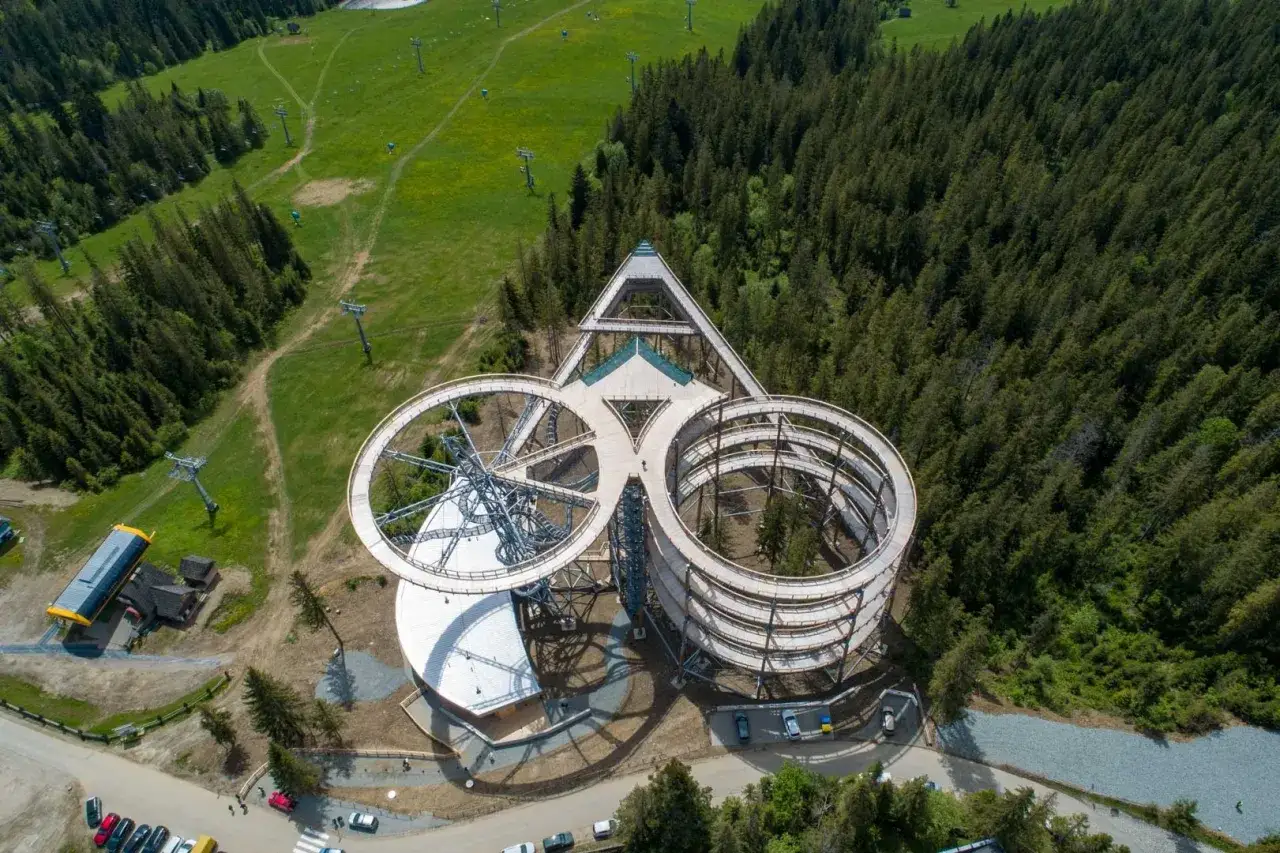 Bacówka w Małem Cichem: Jak znaleźć idealny górski azyl?