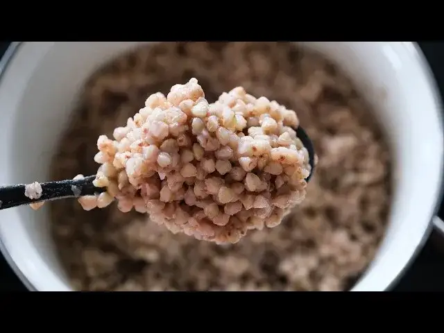 Jak uparować kaszę gryczaną, aby była idealnie sypka i smaczna