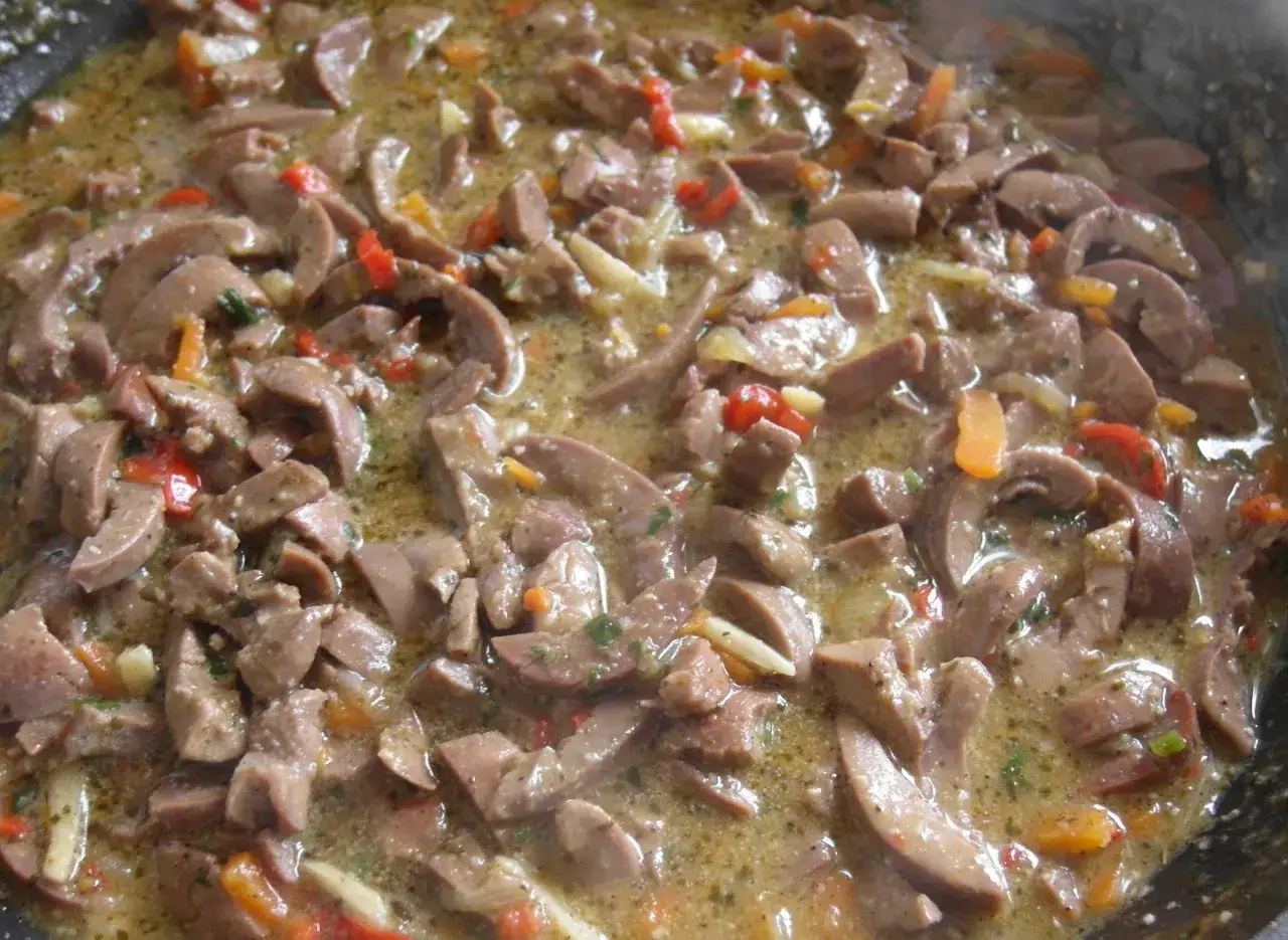 Jak zrobić gulasz z nerek wieprzowych, który zaskoczy Twoich gości