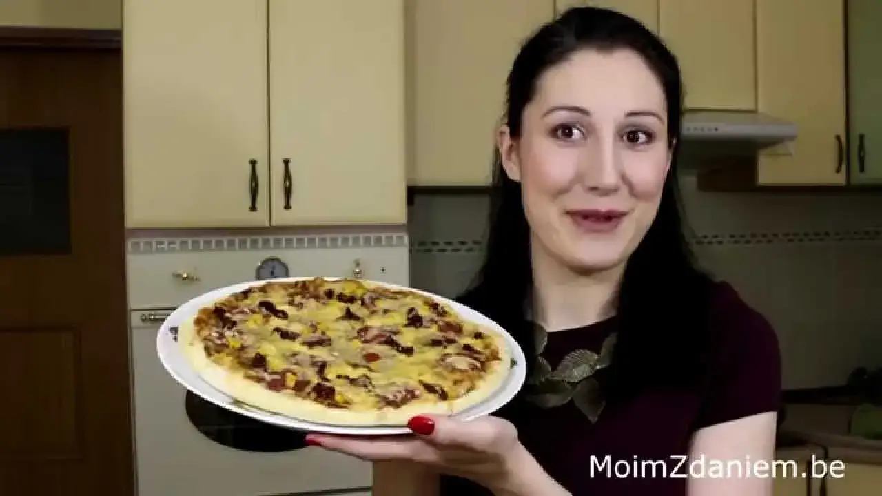 Idealnie okrągła pizza w domu? Opanuj ręczne formowanie!