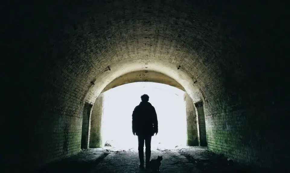 Co to jest śmierć kliniczna i dlaczego może być odwracalna?