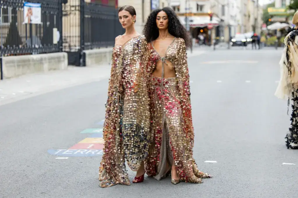 Sylwestrowe stylizacje 2025/2026: Bądź gwiazdą wieczoru!