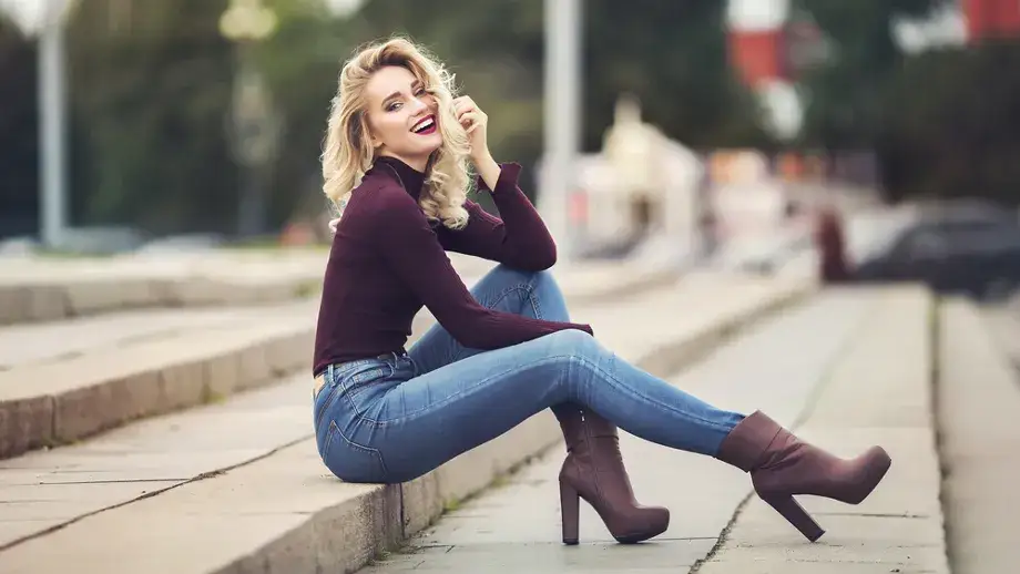 Jak dobrać jeansy do sylwetki, aby podkreślić atuty ciała