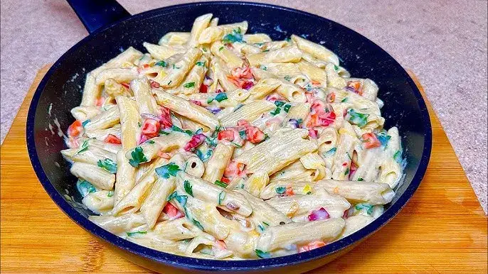 Prosty sos do spaghetti bez mięsa, który zachwyci Twoje kubki smakowe