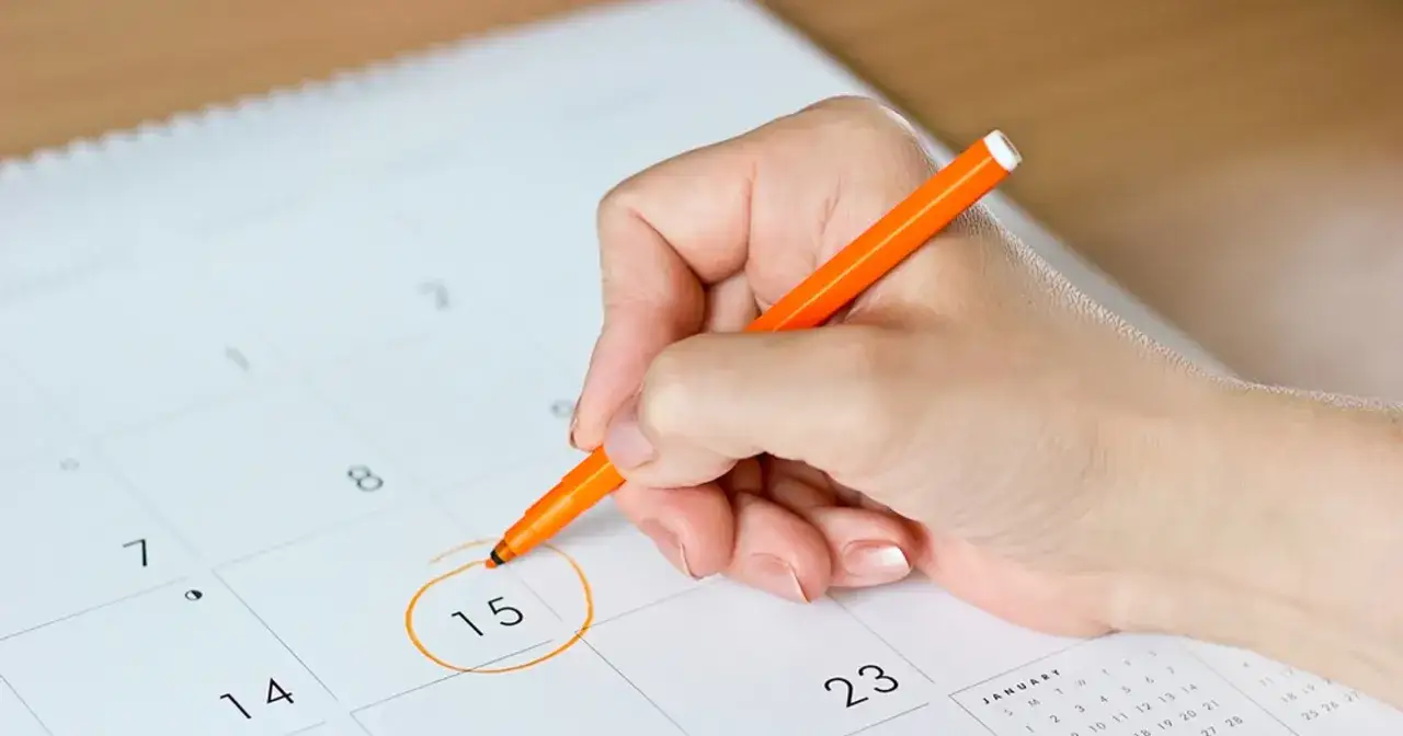 Czy przed miesiączką są dni płodne? Sprawdź ryzyko ciąży i owulacji