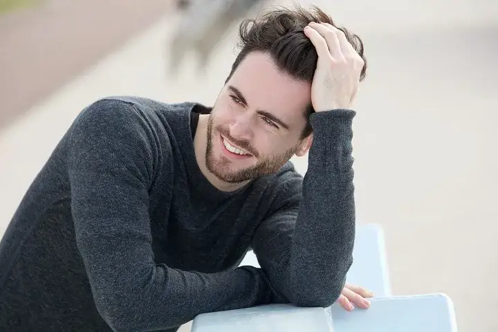 Czy golenie przyspiesza zarost? Odkryj prawdę o wzroście włosów