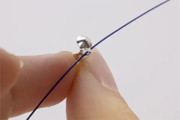 Jak zrobić naszyjnik na lince jubilerskiej - proste kroki i porady