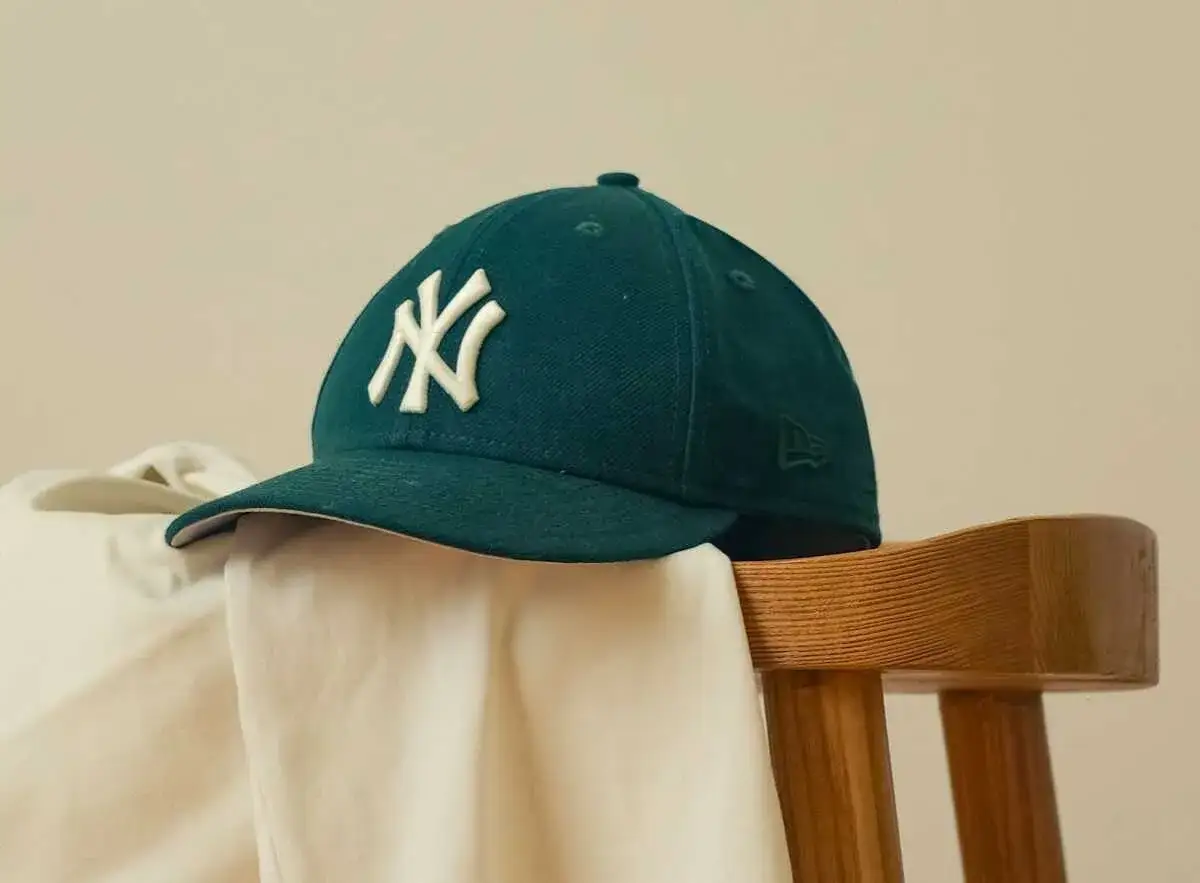 New Era - co to za firma i dlaczego jest tak popularna?