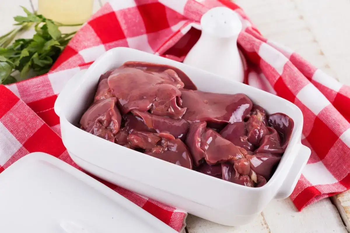 Ile kosztuje wątróbka drobiowa? Ceny w sklepach, które zaskakują