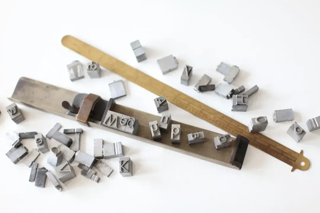 Jak obliczyć liczbę stron w książce? Prosty wzór i przykłady