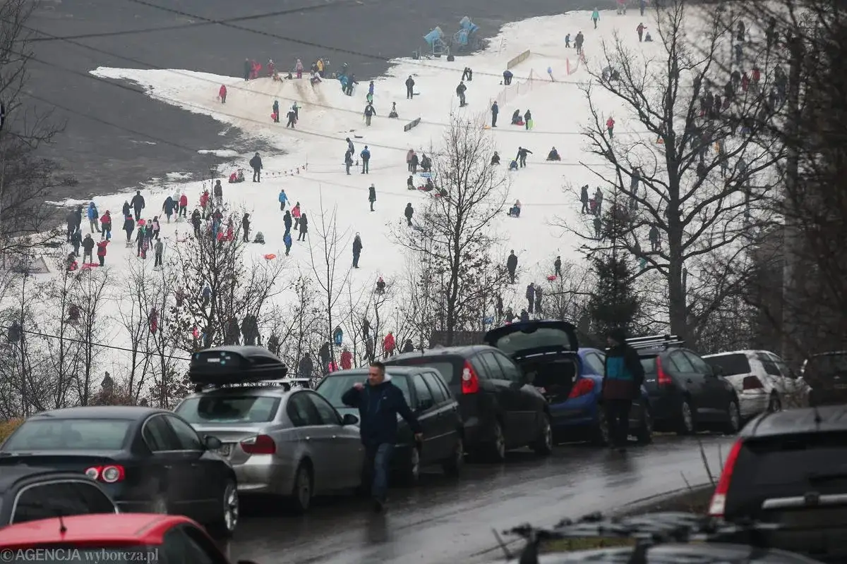 Osiedle Szkolne Kraków: Dojazd bez problemów? MPK i parking
