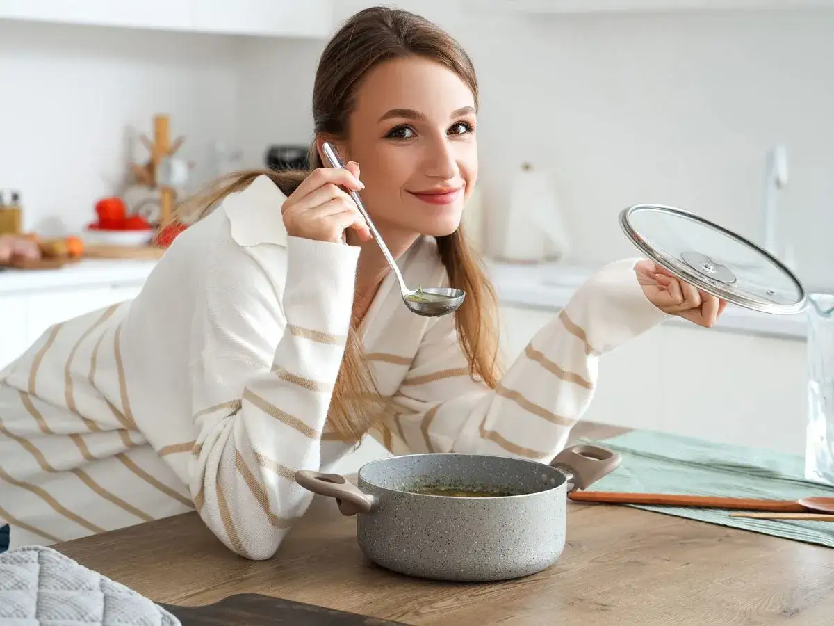 Jakie zupy przy refluksie pomogą złagodzić objawy i dolegliwości