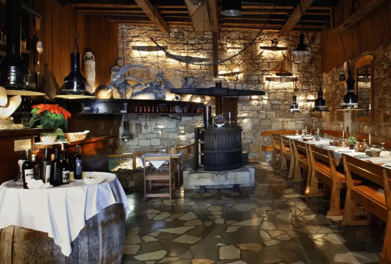 Trogir gdzie zjeść? Odkryj najlepsze konoby i smaki Dalmacji