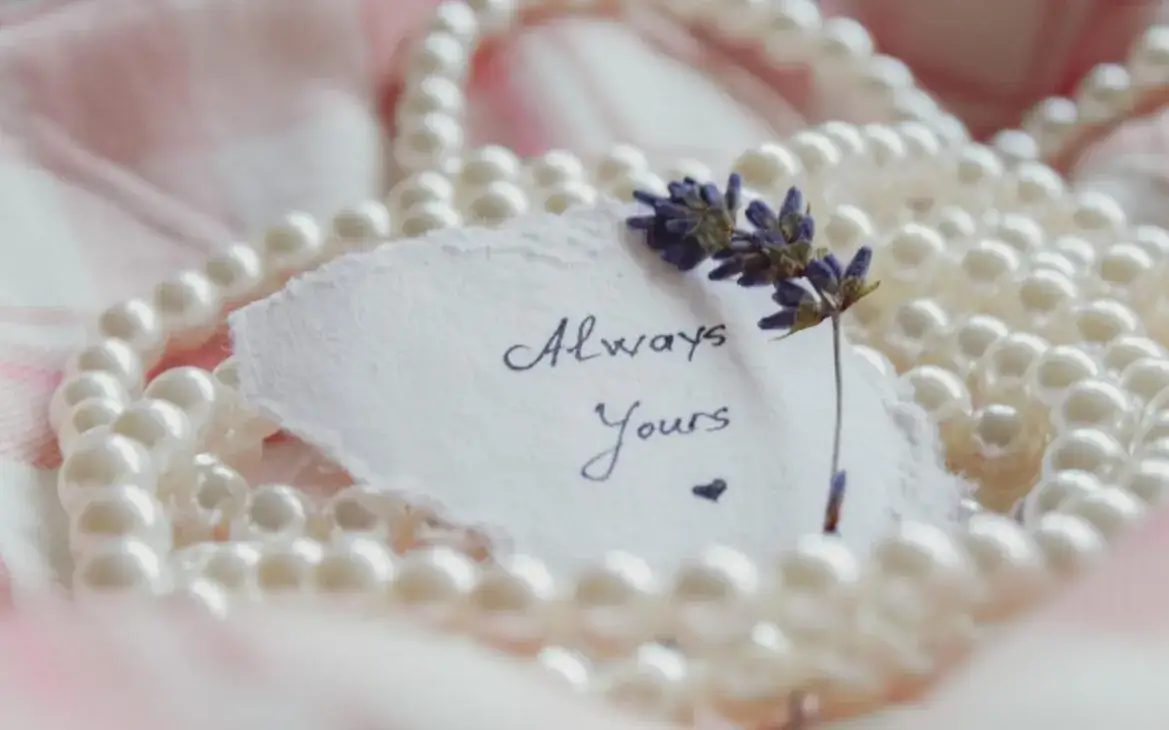 Perły z Majorki: wszystko co musisz wiedzieć przed zakupem biżuterii