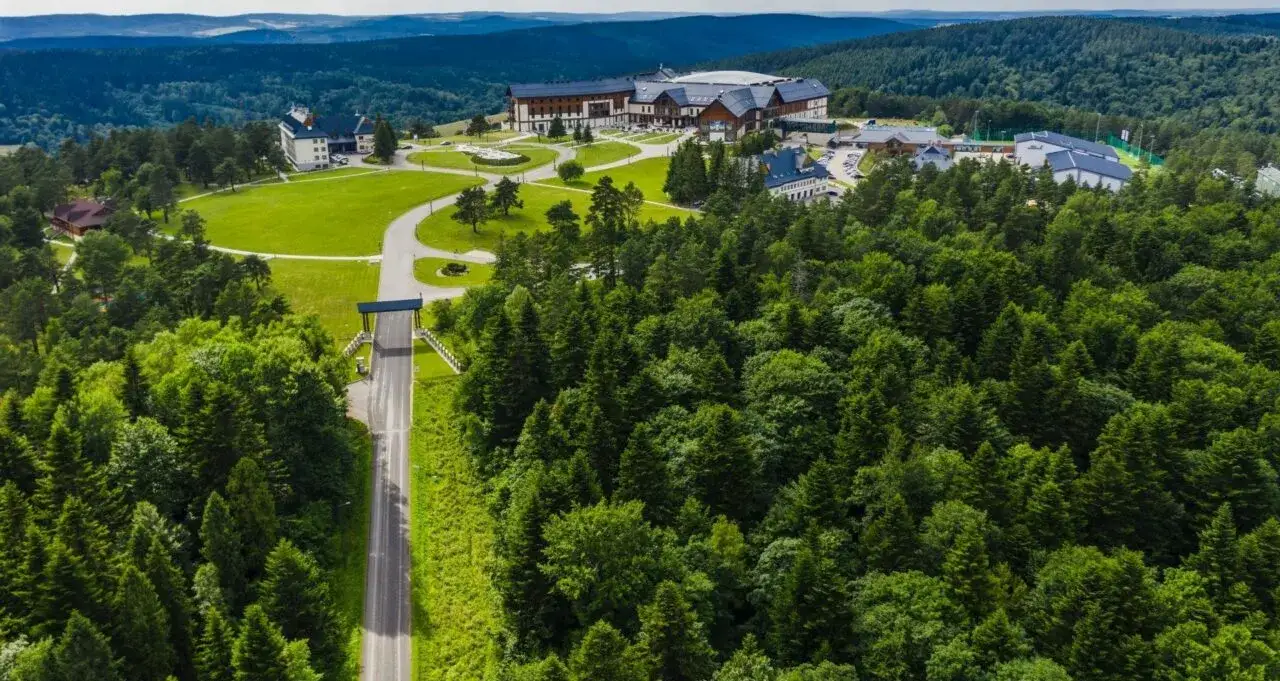Kto jest właścicielem hotelu Arłamów? Poznaj tajemnice zarządzania