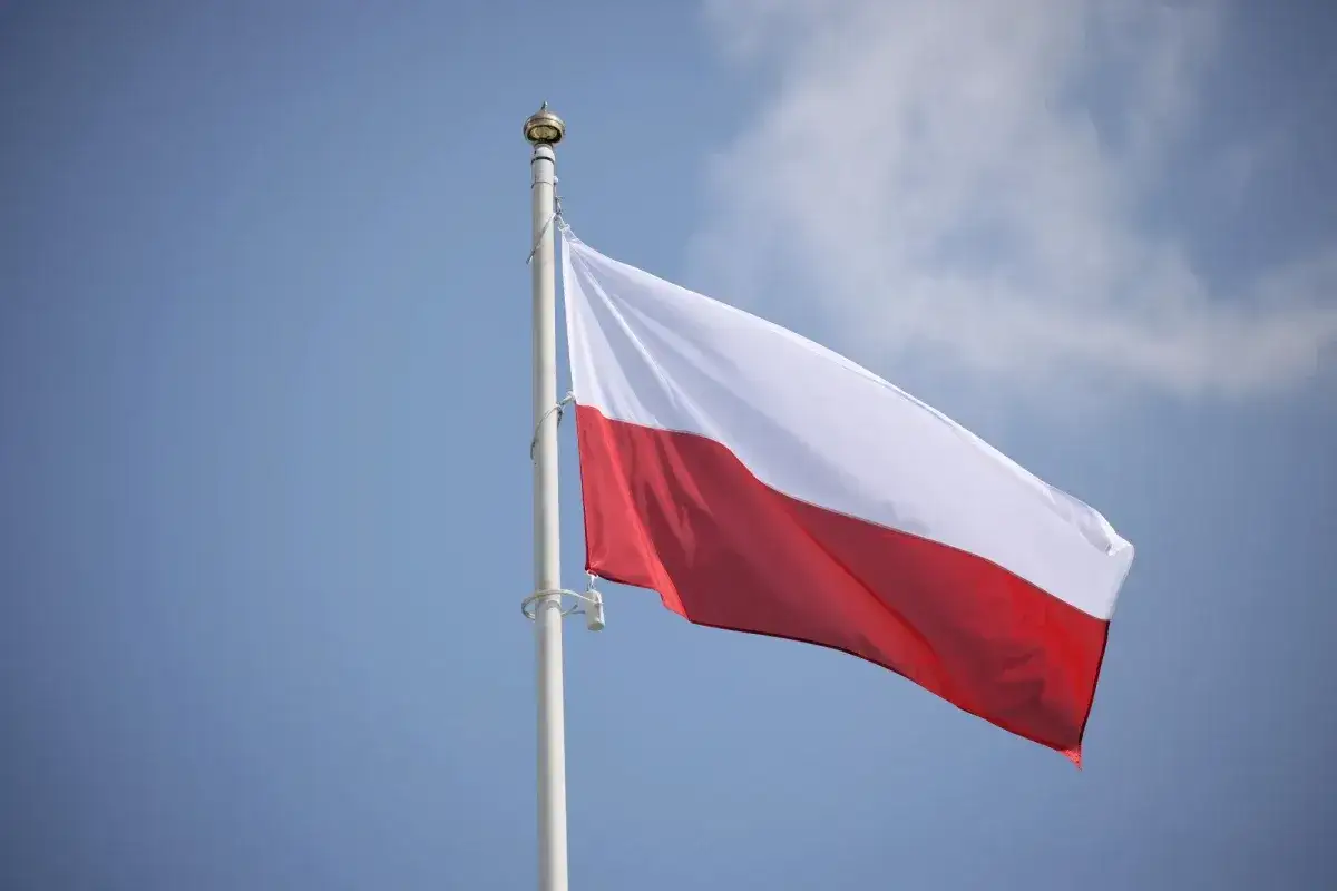 Biało-czerwona flaga Polski: Skąd się wzięły te barwy i co oznaczają?