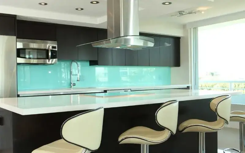 Jak zamontować lacobel w kuchni – uniknij najczęstszych błędów