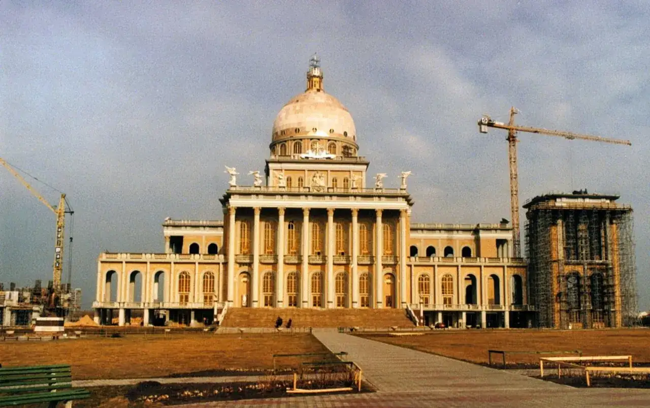 Koszt budowy bazyliki w Licheniu: Szokująca kwota i fakty